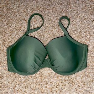 Lightly Lined Underwire Swim Top